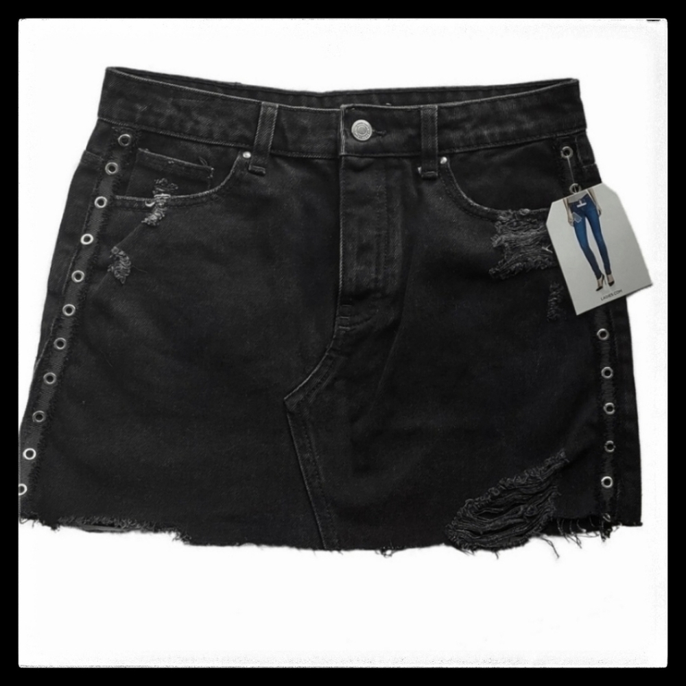 Zara Distressed Mini Skirt Black With Side Eyelets Sz. M. #0010